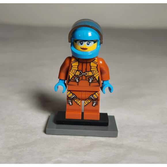 Lego City Artic Minifigures Lot of 5 With 2 Tiles Pre-owned - Picture 2 of 5